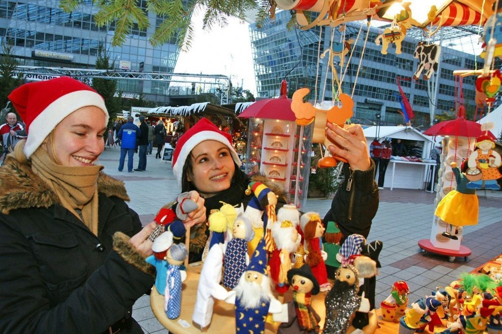 Two shoppers at Munich Airport Christmas Market