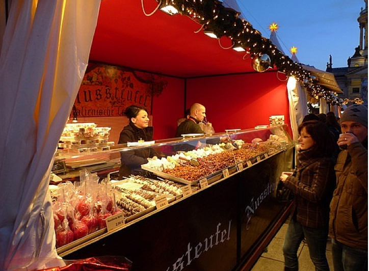 Dired fruit and candied apples at a Swedish Christmas Market