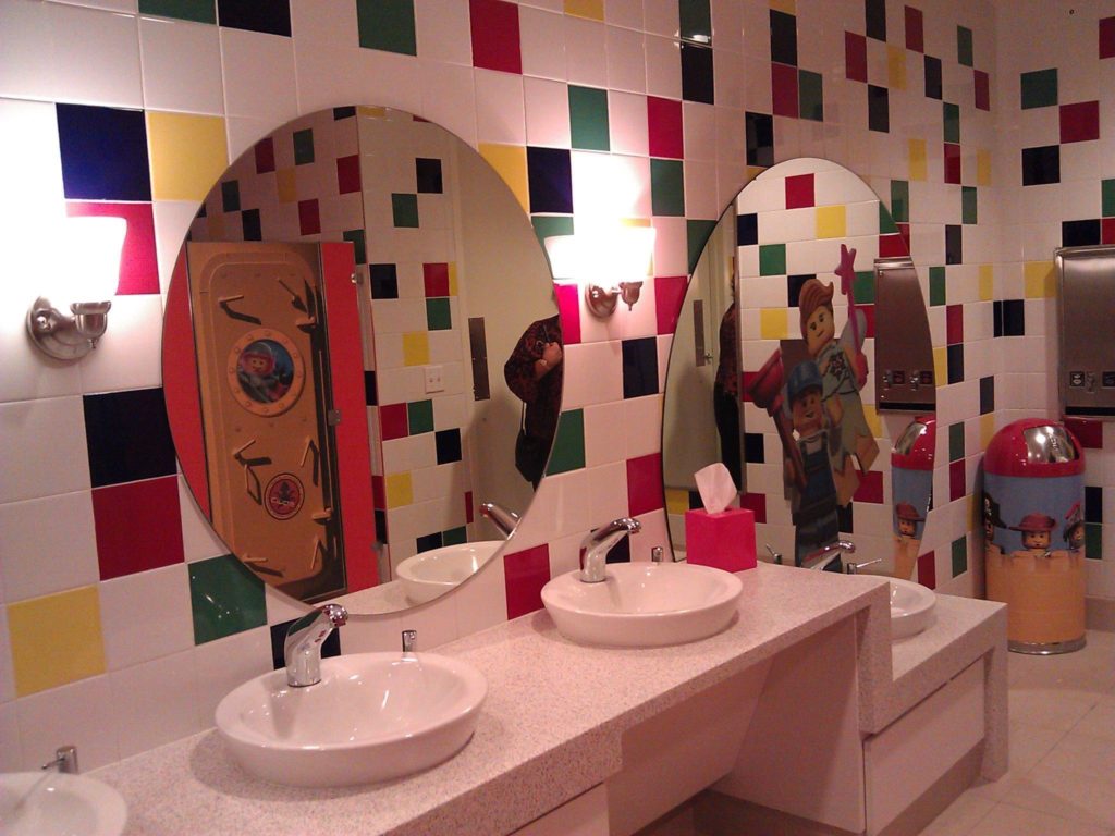 Wildly themed kids bathroom at Legoland Resort