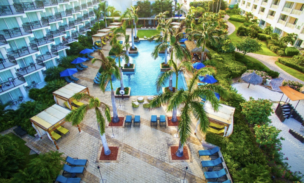 Aerial view of the Aruba Marriott Resort & Stellaris Casino on the short at Palm Beach. Photo c. Marriott