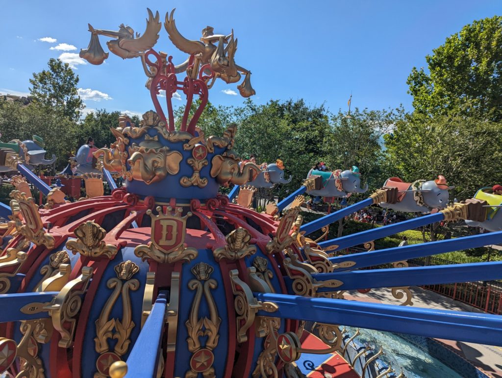 Dumbo the Flying Elephant at Magic Kingdom, Disney World. Photo c. Ron Bozman for Media Noche.