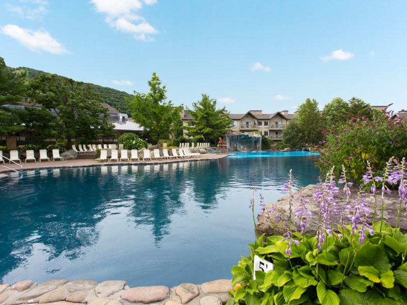 The Mineral Hotel, one of the Crystal Springs resorts in New Jersey. Photo c. Crystal Springs Resort.