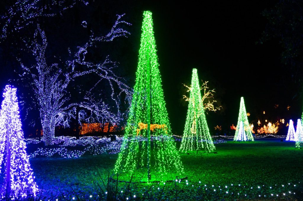 Top Holiday Lights and Christmas Displays in the US