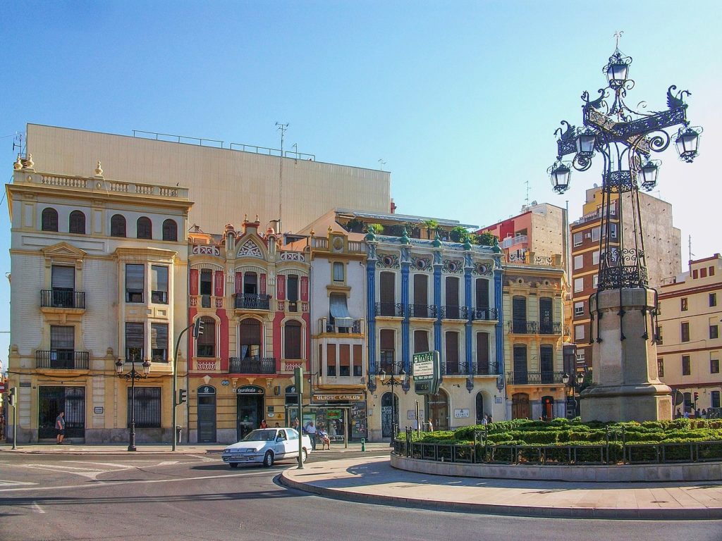 Plaza de Independencia in Castellon de la Plana, Spain. Photo CC By SA 3.0 by Joanbanjo for Wikipedia.