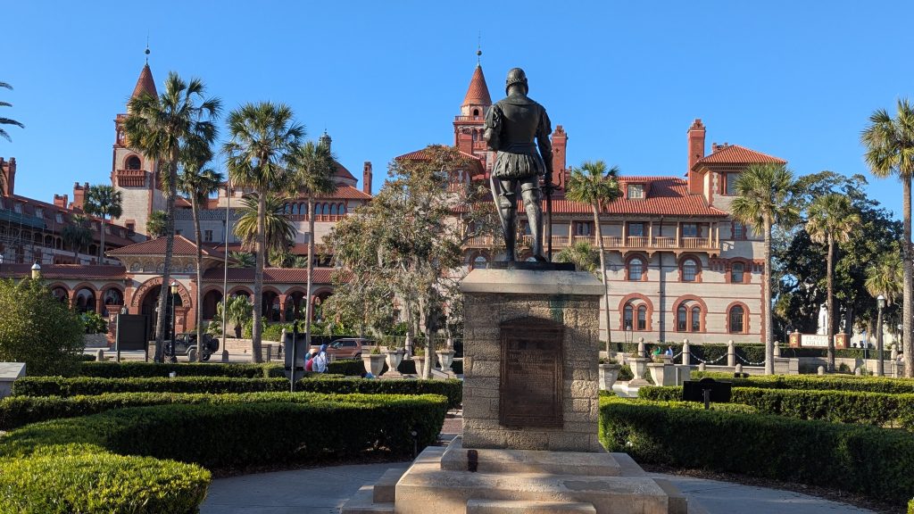 Statue of Pedro Menéndez de Avilés in front of today's Flagler College.