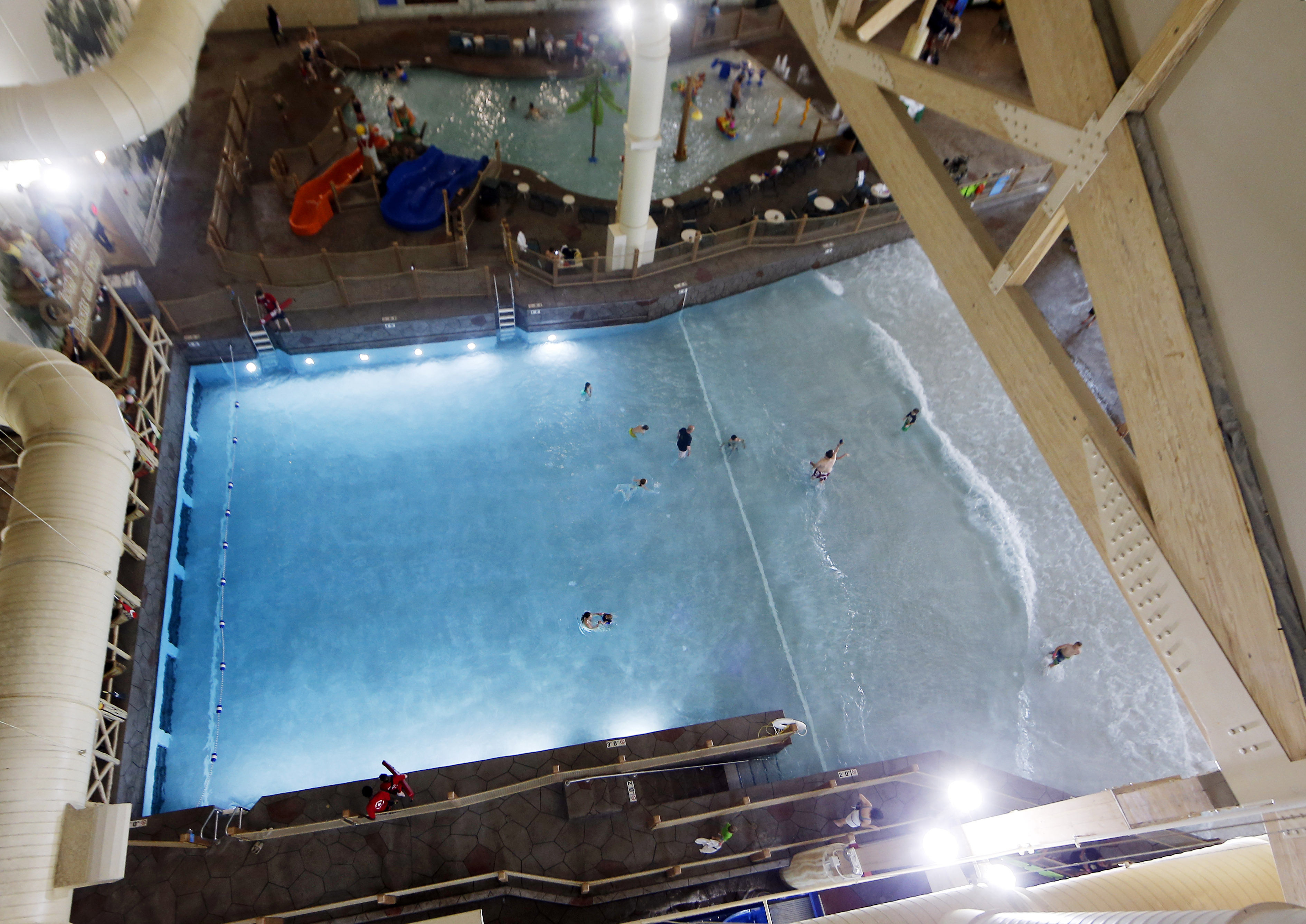 Great Wolf Lodge New England Indoor Waterpark Opens in Massachusetts