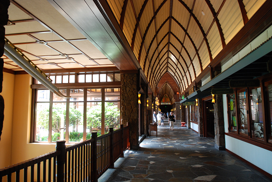 Even the Aulani hallways have a distinct Hawaiian feel.