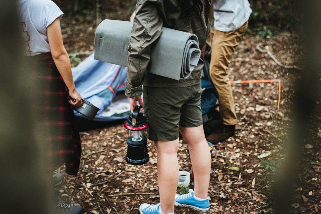 kids watching tent setup