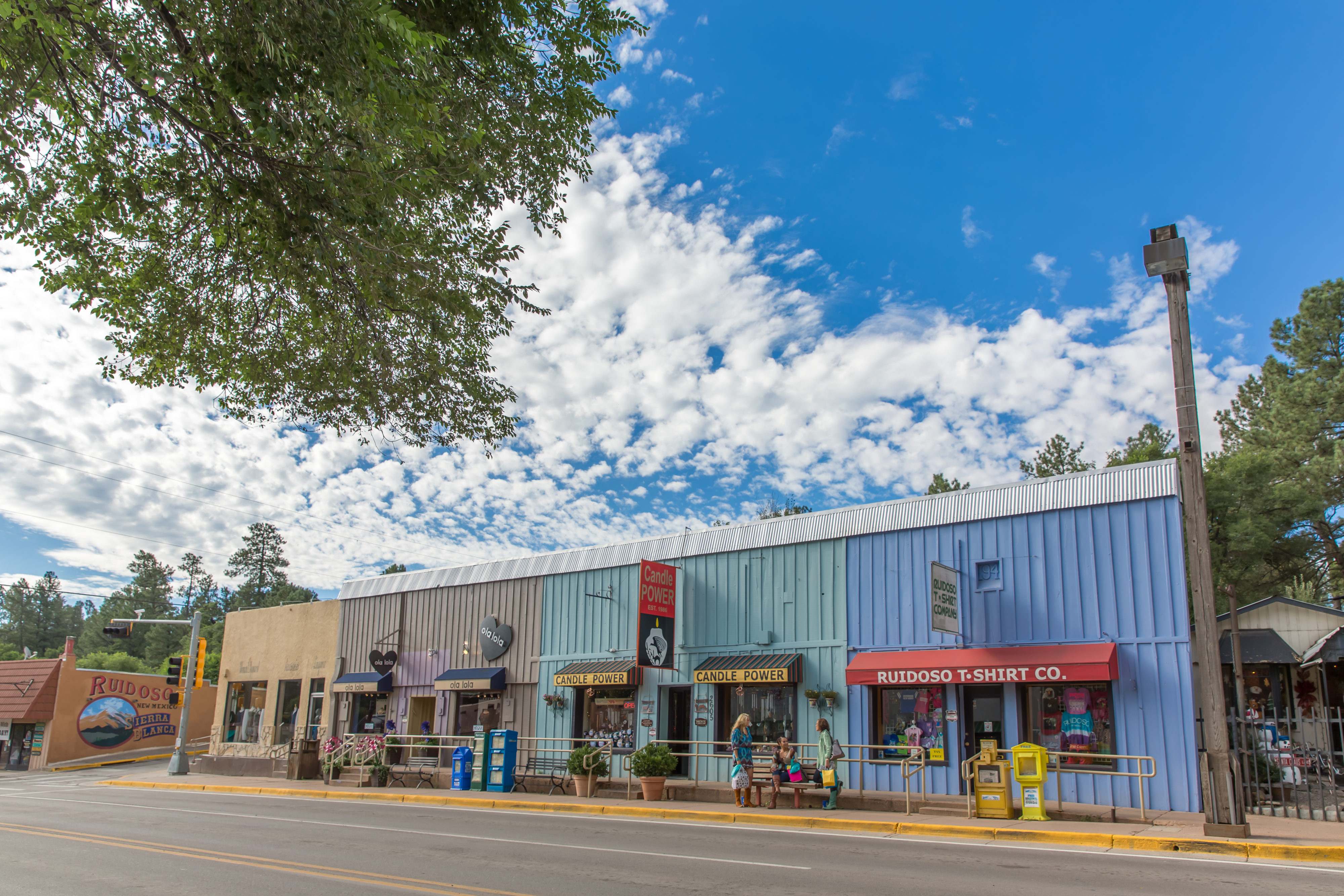 clothing boutiques and New Agey shops in "downtown" Ruidoso