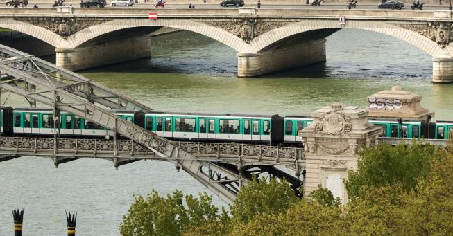 Trains reach all quarters of Paris.