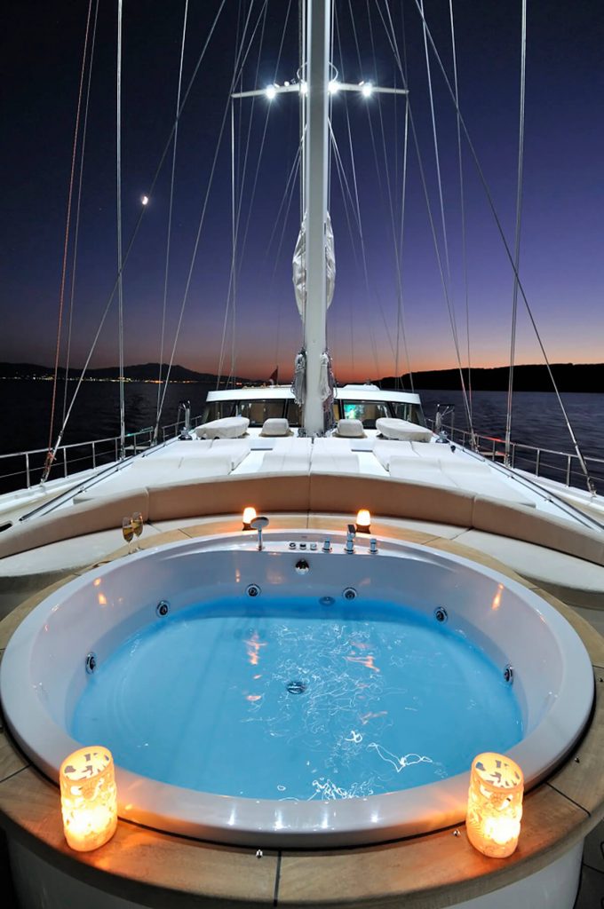 Jacuzzi on deck of the Dolce Mare yacht.