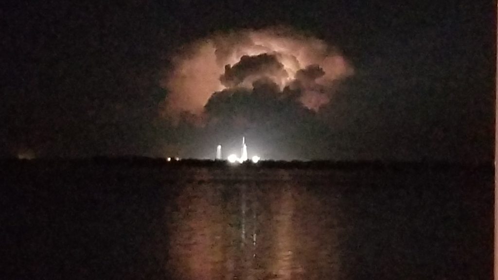 Space X Falcon 9 lifts a Space Dragon to the ISS