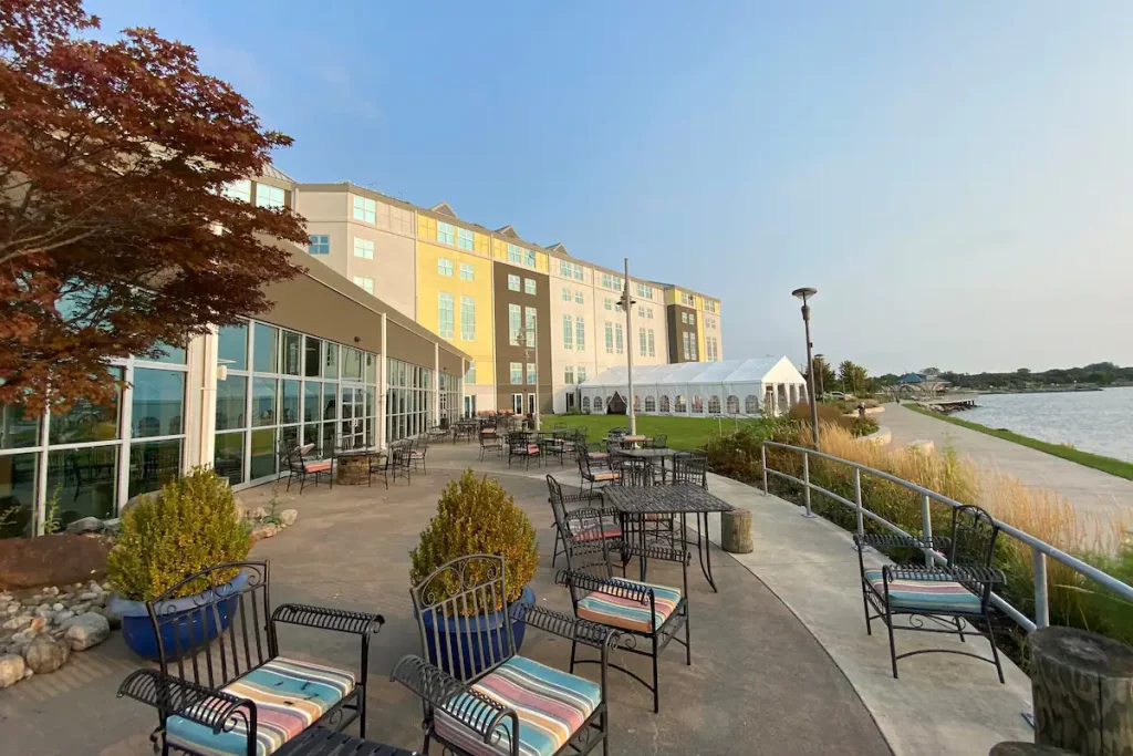 Exterior of Wyndham Resort 41 Lakefront Hotel in Geneva, New York.