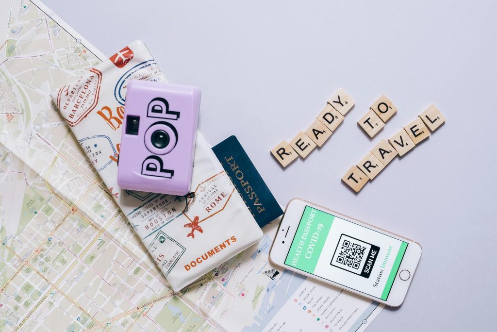 Travel consent lettere enable kids to get ready for their vacation. Photo by leeloothefirst for pexels.