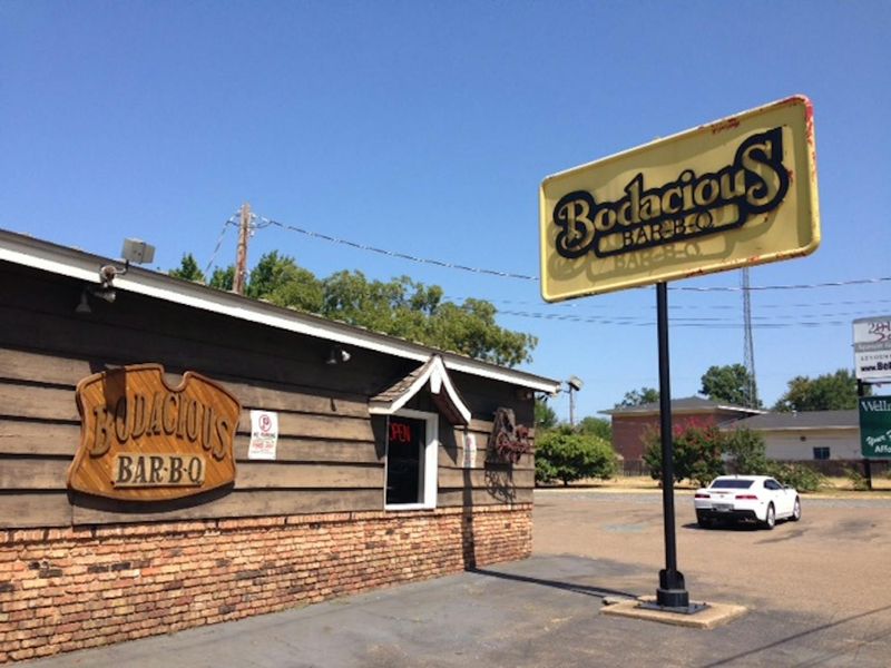 Bodacious Bar-B-Q – Longview's Smoke Institution