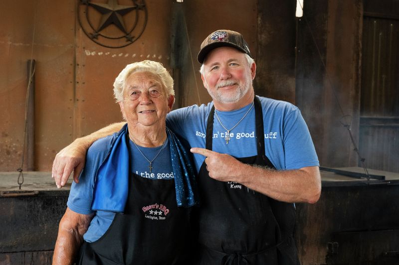 Snow's BBQ – The Saturday Morning Pilgrimage