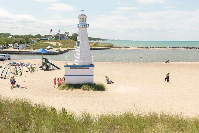 New Buffalo, Michigan: Harbor Country's Beach Town