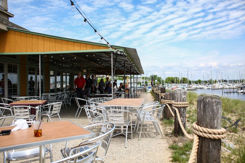 Dockers Fish House (Muskegon)