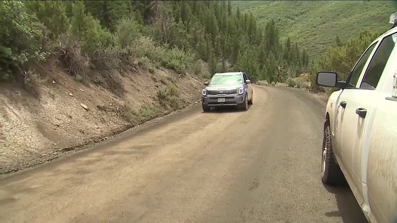 Cottonwood Pass's Unpaved Peril