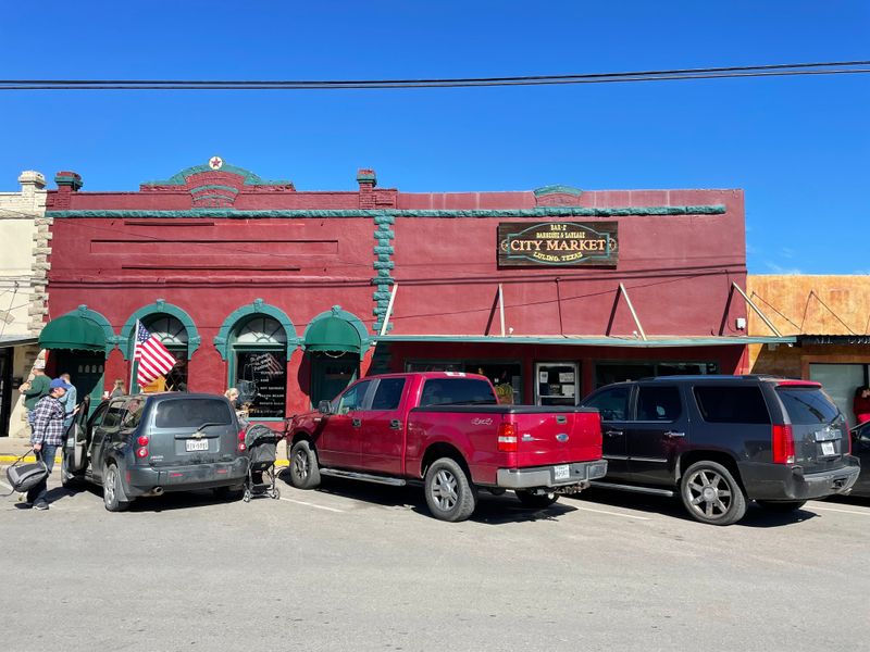 City Market: Luling's Smoke-Filled Sanctuary
