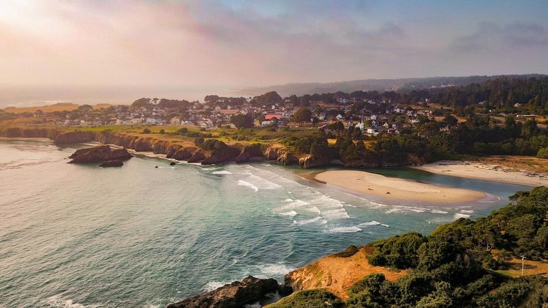 Mendocino With Victorian Charm