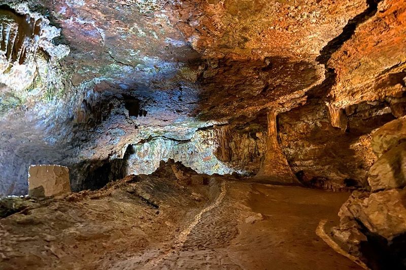Onyx Cave