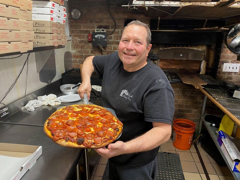 Santillo’s Brick Oven Pizza (Elizabeth)