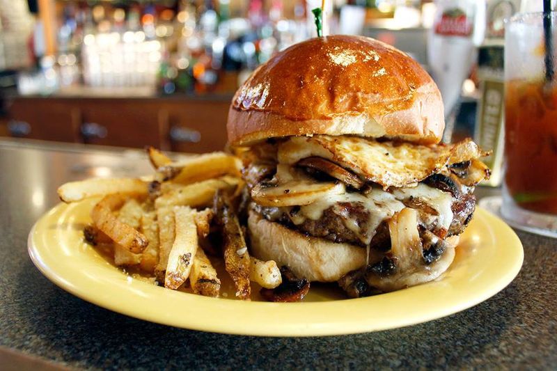 Oscar's Pub & Grill: Milwaukee's Hidden Treasure