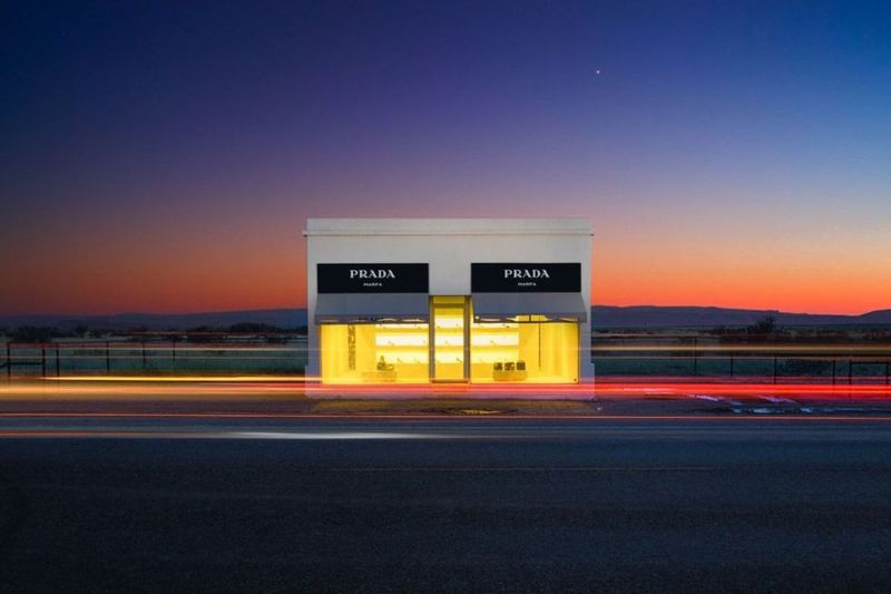 Prada Marfa (Valentine)