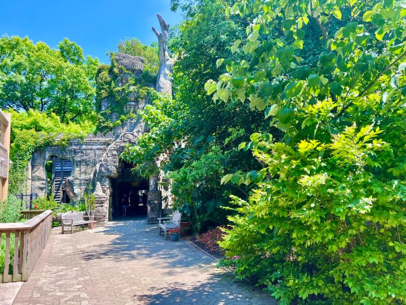 Erie Zoo With Seasonal Gardens
