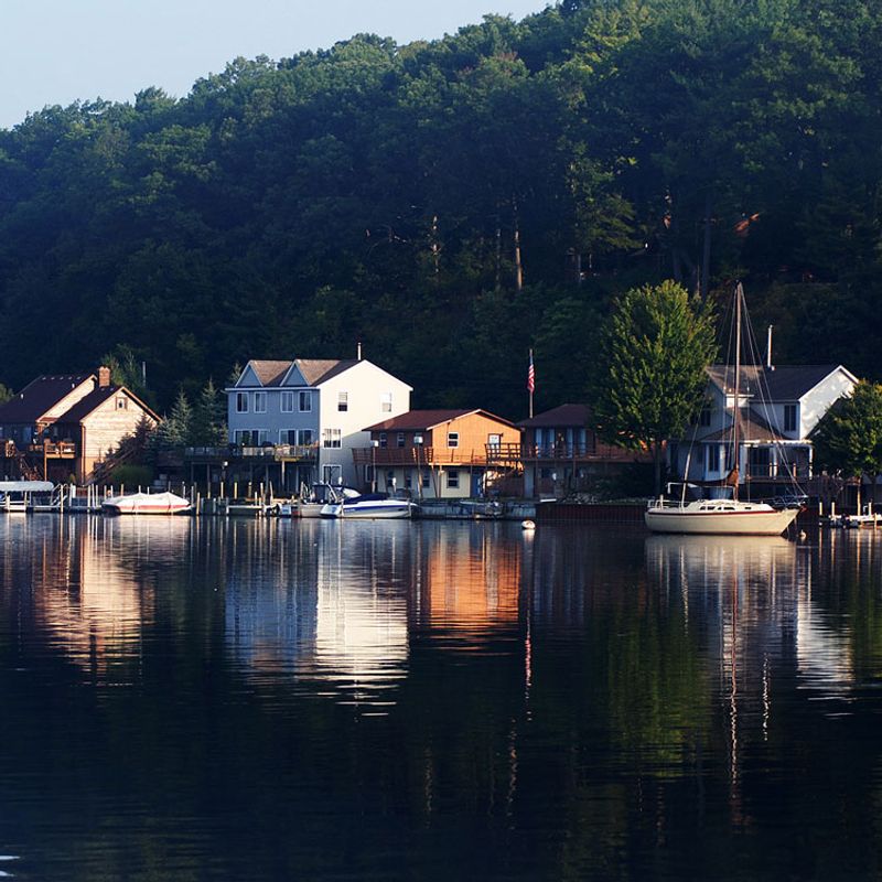 Quirky Pentwater