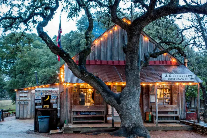 Luckenbach