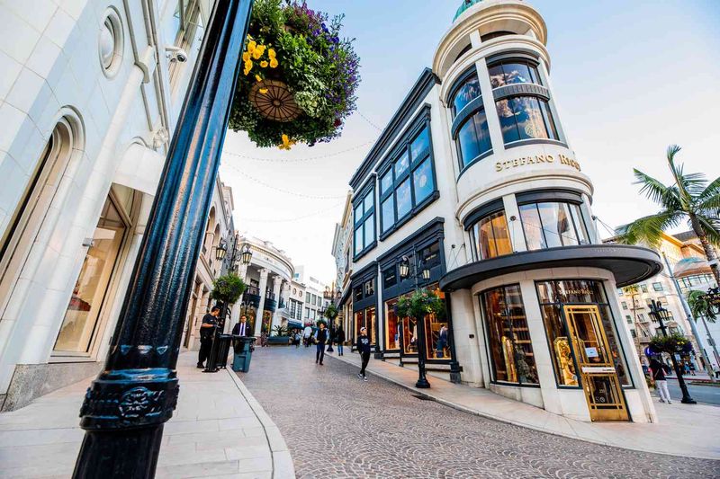 Rodeo Drive: Wallet-Emptying Window Shopping