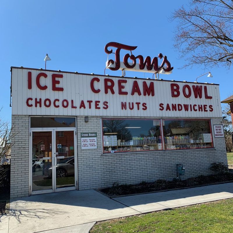 Tom’s Ice Cream Bowl