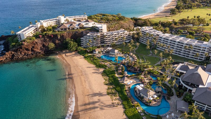 Kaanapali Beach on Maui for Resort Atmosphere