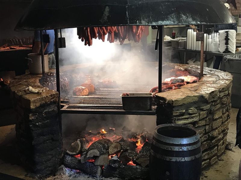 The Salt Lick: Scenic Hill Country Burnt End Paradise