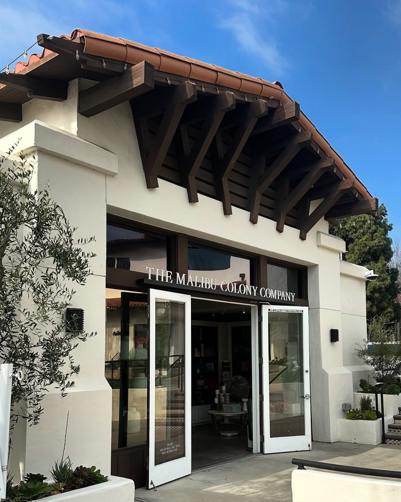 Malibu Country Mart for Shopping and Cafés
