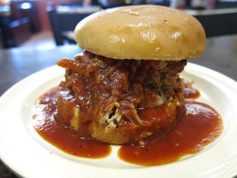 Interstate Bar-B-Que: Where Soul Food Meets Smoke
