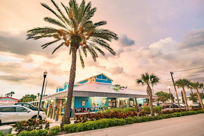Crabby Bill's – Indian Rocks Beach
