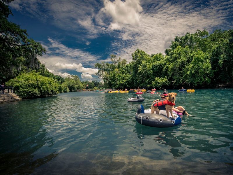 Gruene's Historic River Retreat
