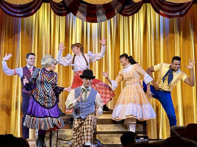Hoop-Dee-Doo Musical Revue: Foot-Stomping Pioneer Fun