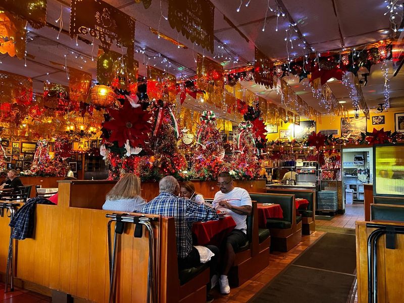 Mi Tierra Café in San Antonio With Mexican Traditions
