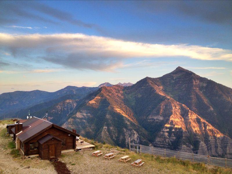 Sundance's Rustic Artistic Retreat