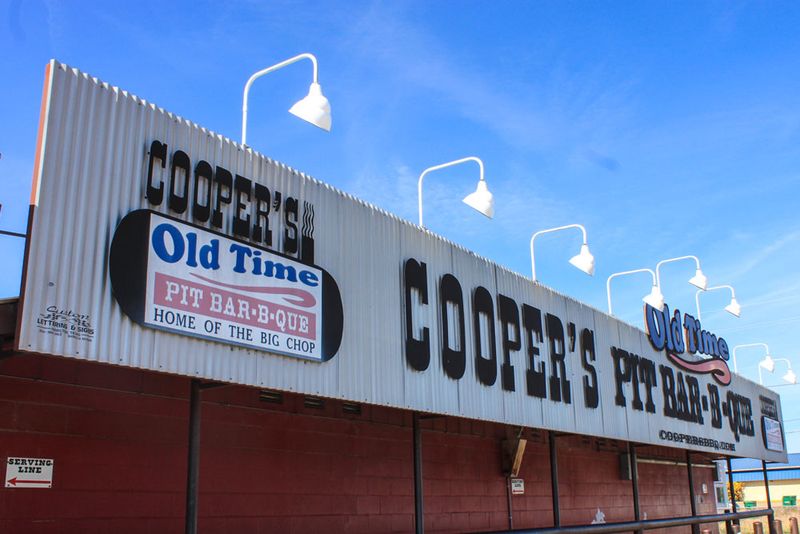Cooper's Old Time Pit Bar-B-Que – Llano