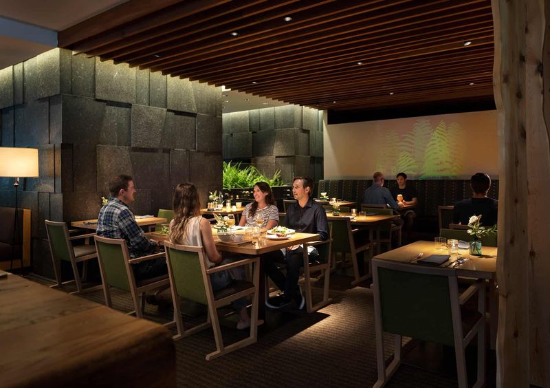 Juniper Bar & Restaurant: Maple Cocktails and Culinary Innovation