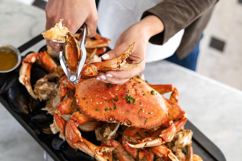 Dungeness Crab: Winter's Sweet Ocean Treasure