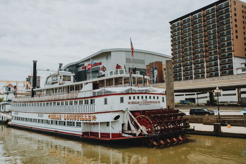 Ohio River Charm & Bourbon Tour