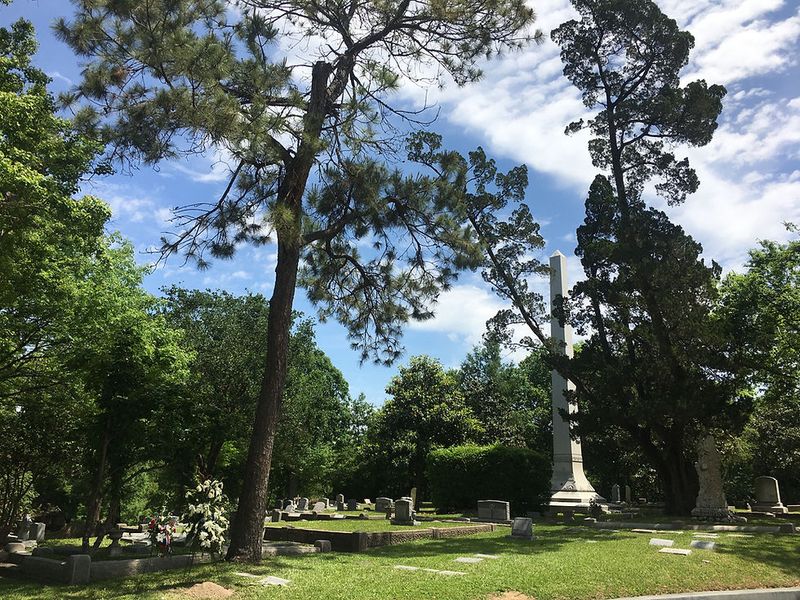 Glenwood Cemetery: Toledo's Spooky Victorian Wonderland