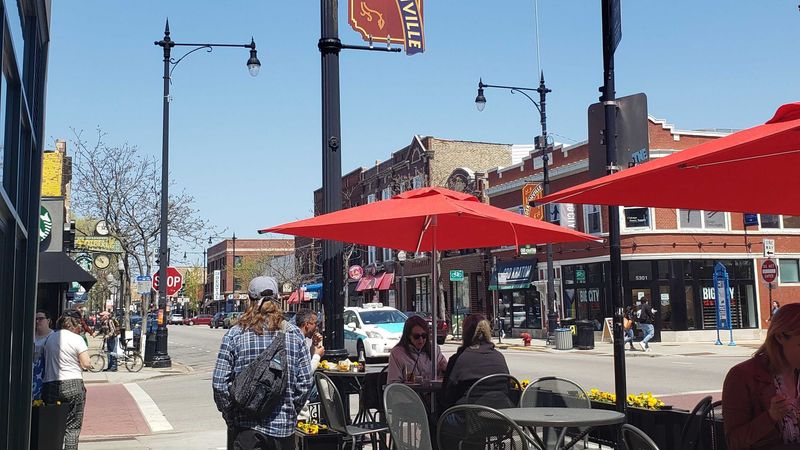 Andersonville’s Clark Street