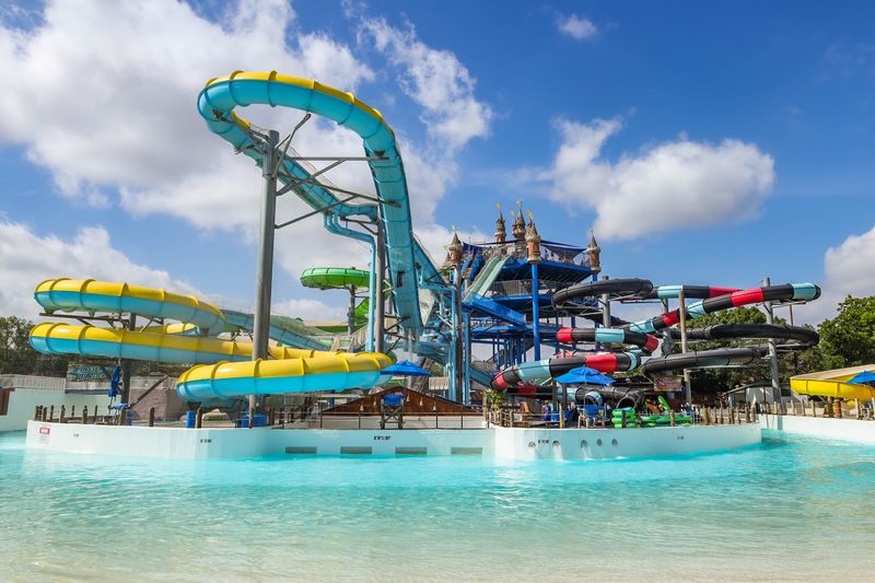 Schlitterbahn Waterpark – New Braunfels' Splashy Oasis